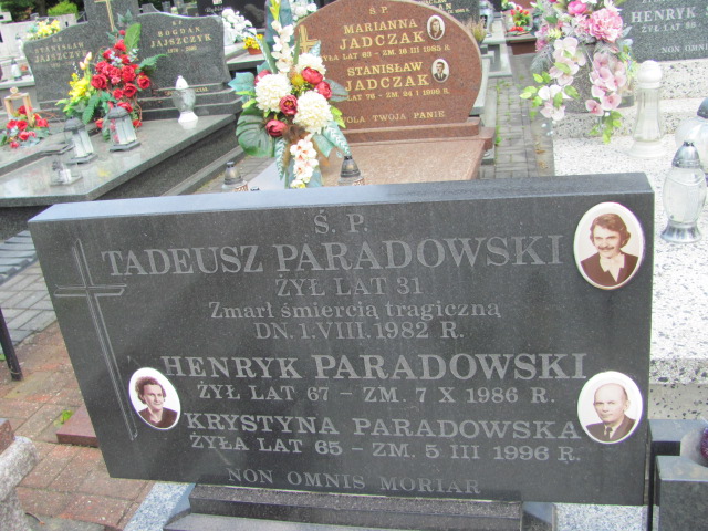 Grób Henryk Paradowski