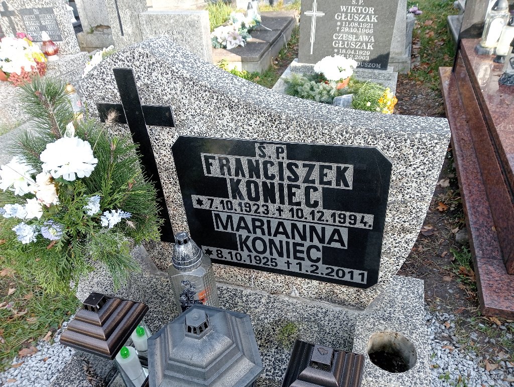 Grób Franciszek Koniec