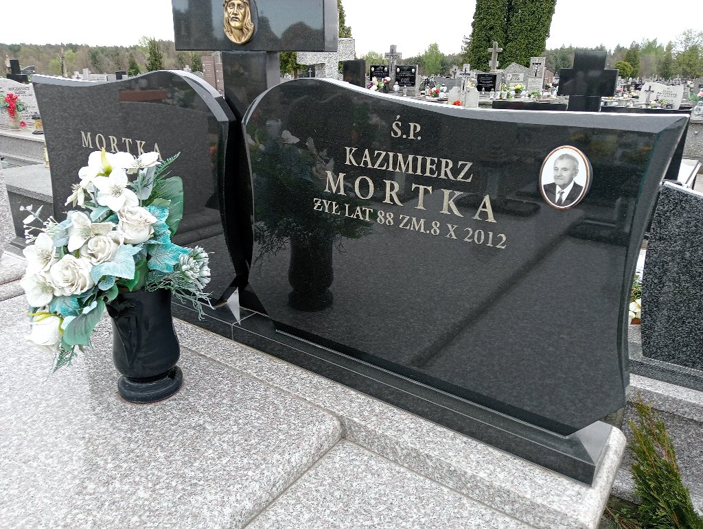 Grób Kazimierz Mortka