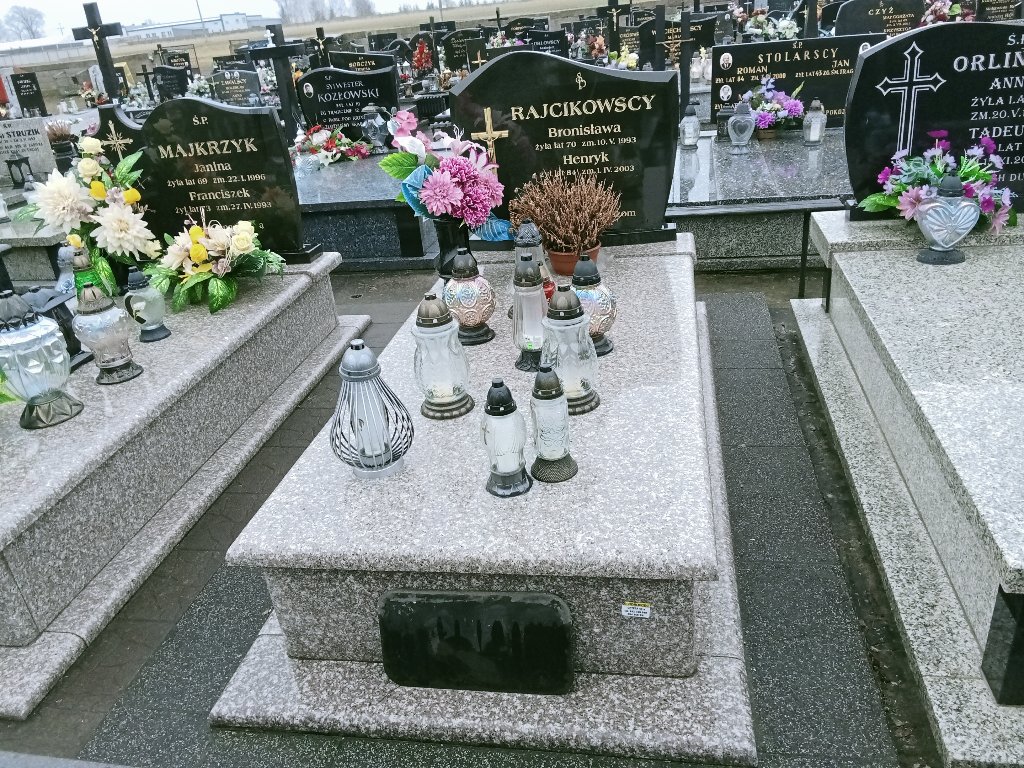 Grób Henryk Rajcikowski