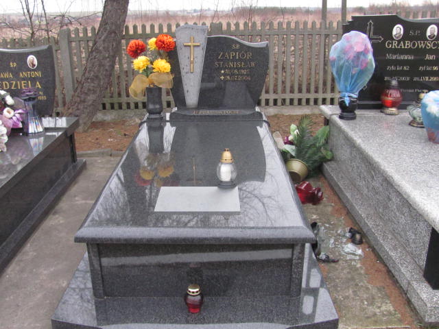 Grób ZOFIA ZAPIÓR