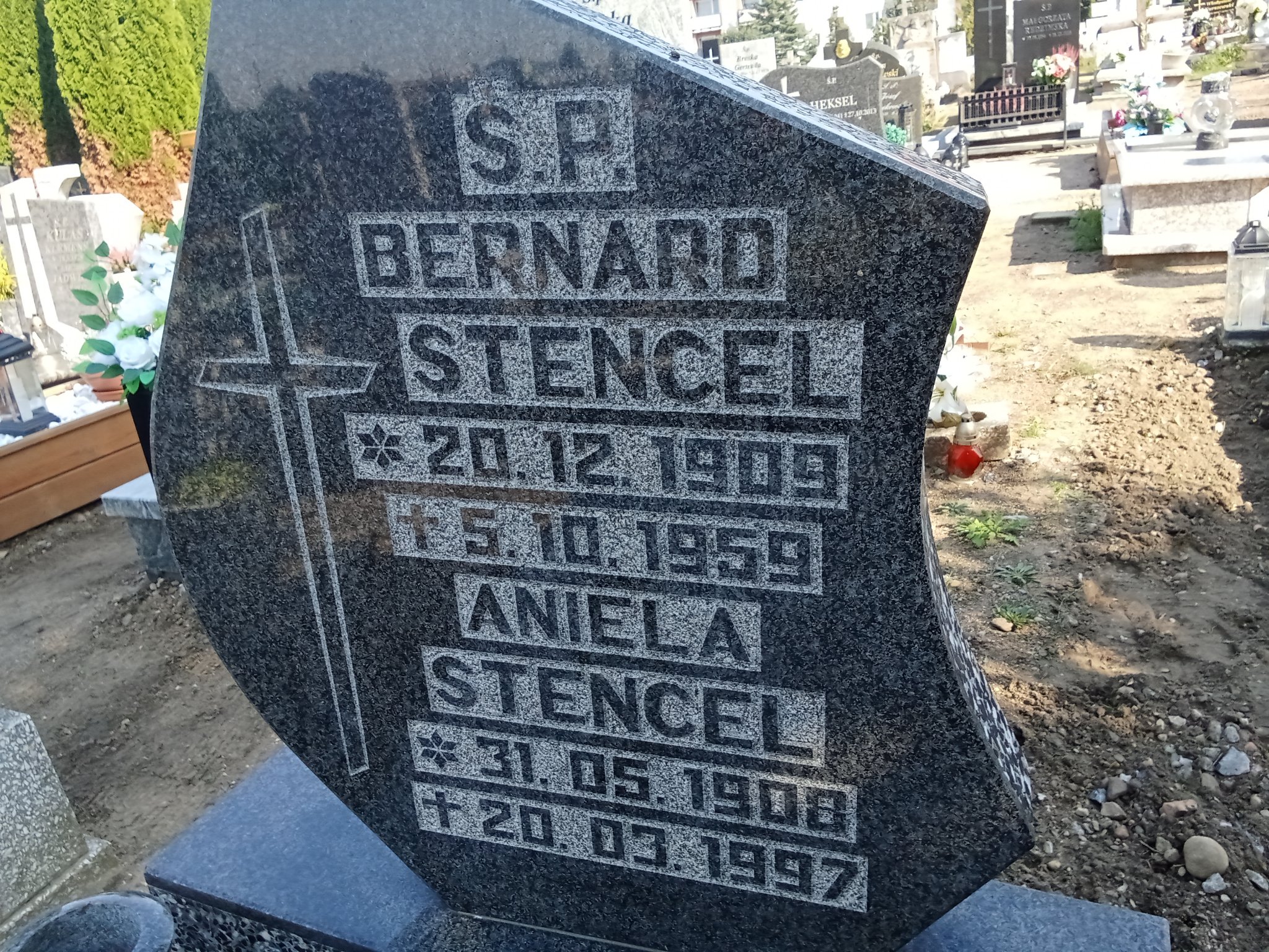 Grób Bernard Stencel