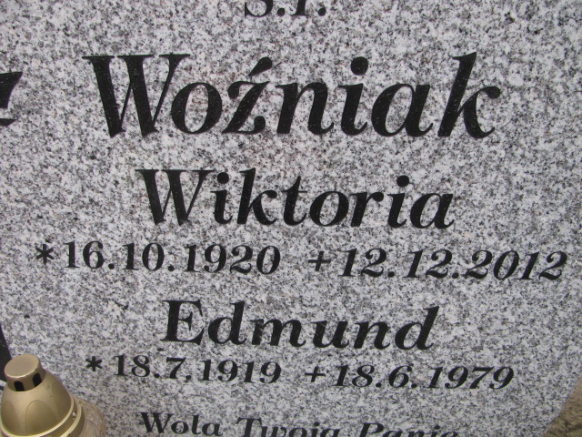 Grób Wiktoria Woźniak